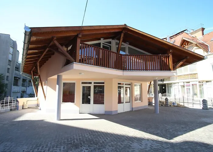 Centrum Lux 公寓 *