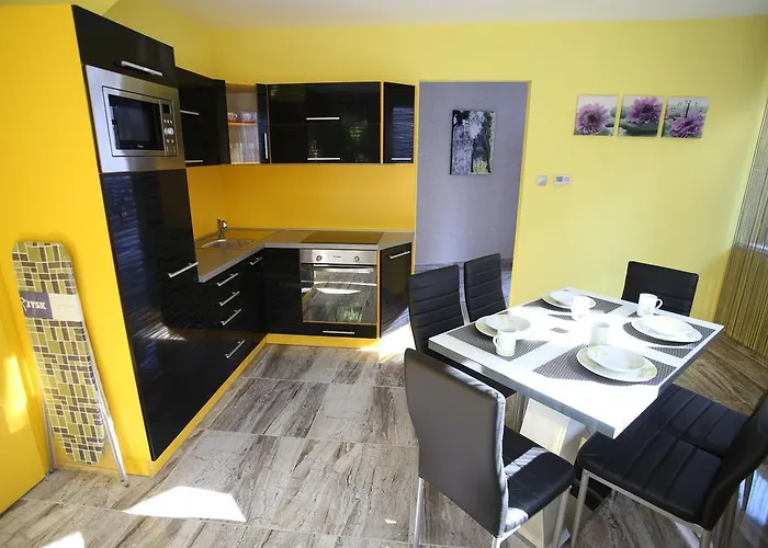 Centrum Lux 公寓 *